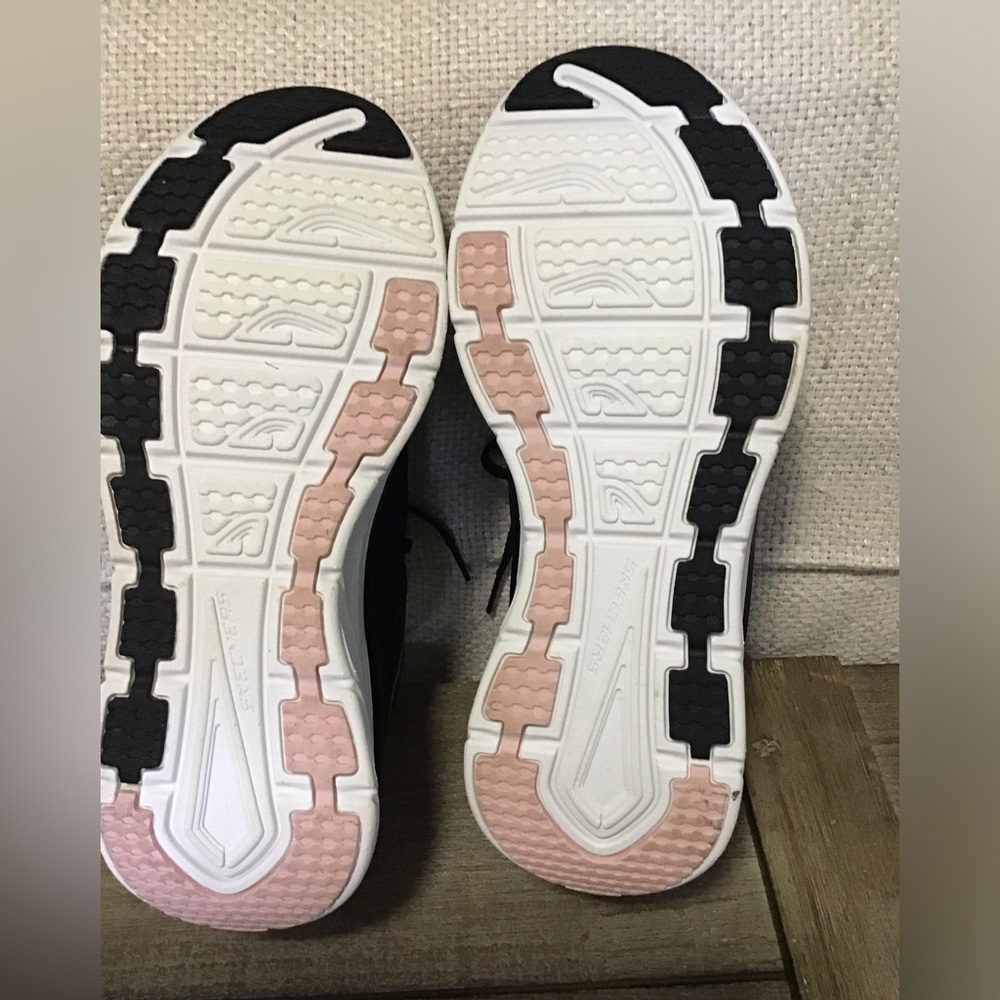 Skechers D’Lux Walker EUC - Picture 3 of 4